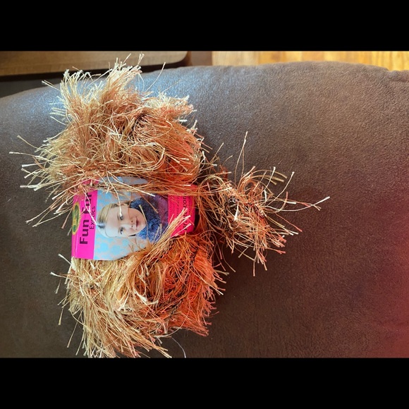 Fun Fur yarn for crocheting 15 rolls - Picture 5 of 7